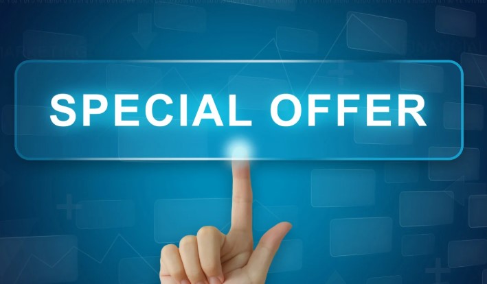 تنظيم مسابقات تفاعلية وتقديم هدايا مجانية لتعزيز التواصل المباشر مع العملاء